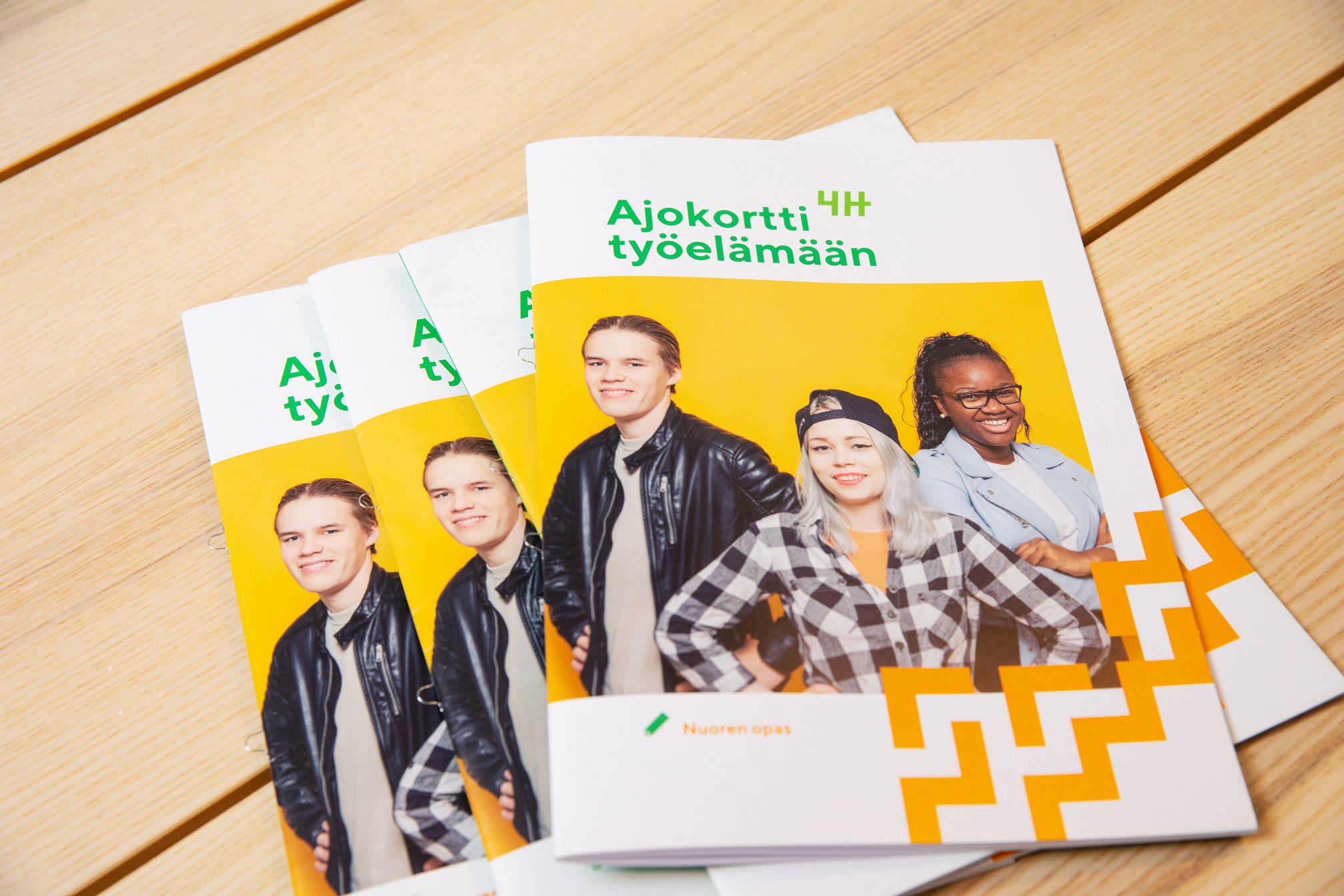 Ajokortti työelämään -oppaita